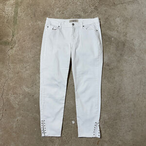 Liverpool White Crop Jeans Women’s Size 8/29 Embellished Riveted Eyelet Maya